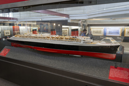 France, Loire-Atlantique (44), Saint-Nazaire, Ecomusée, maquette du paquebot français Normandie construit aux chantiers navals de Penhoët à Saint-Nazaire