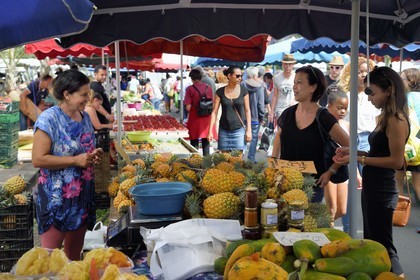 France, Reunion island (French overseas department), Saint-Pierre, the Saturday market, the pineapple and papaya fruit stalls