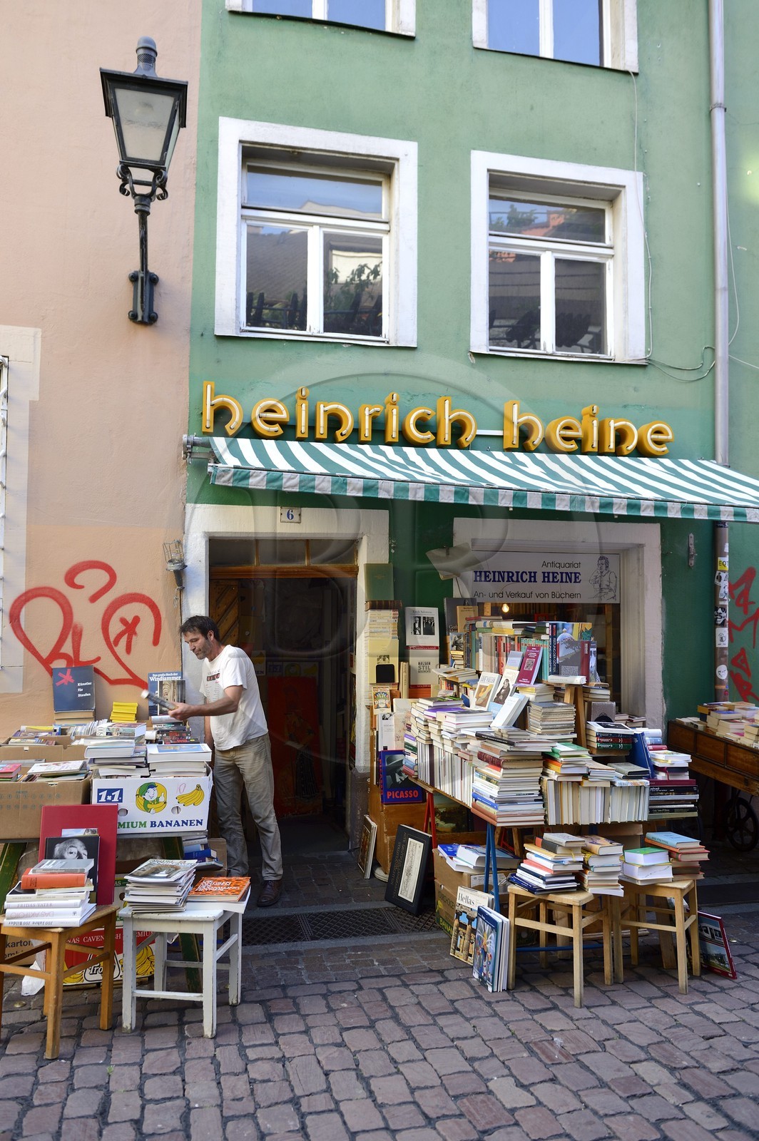 Allemagne, Bade-Wurtemberg, Fribourg en Brisgau, librairie de livres d'occasion