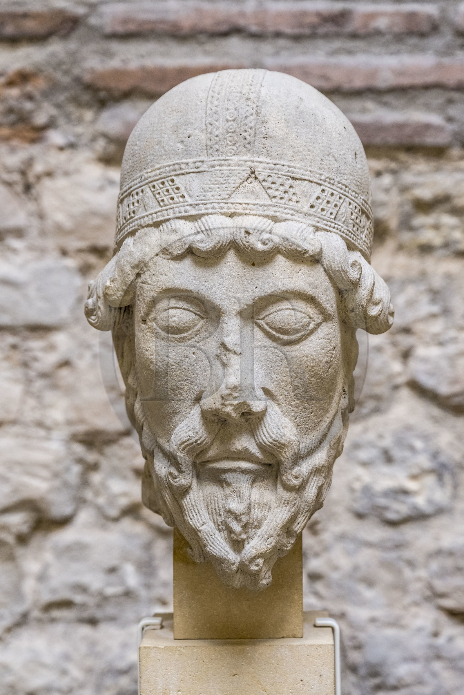France, Paris (75), Musée de Cluny - Musée national du Moyen-Age, Art Roman, tête de statue-colonne représentant un prophète de l'église abbatiale de Saint-Denis