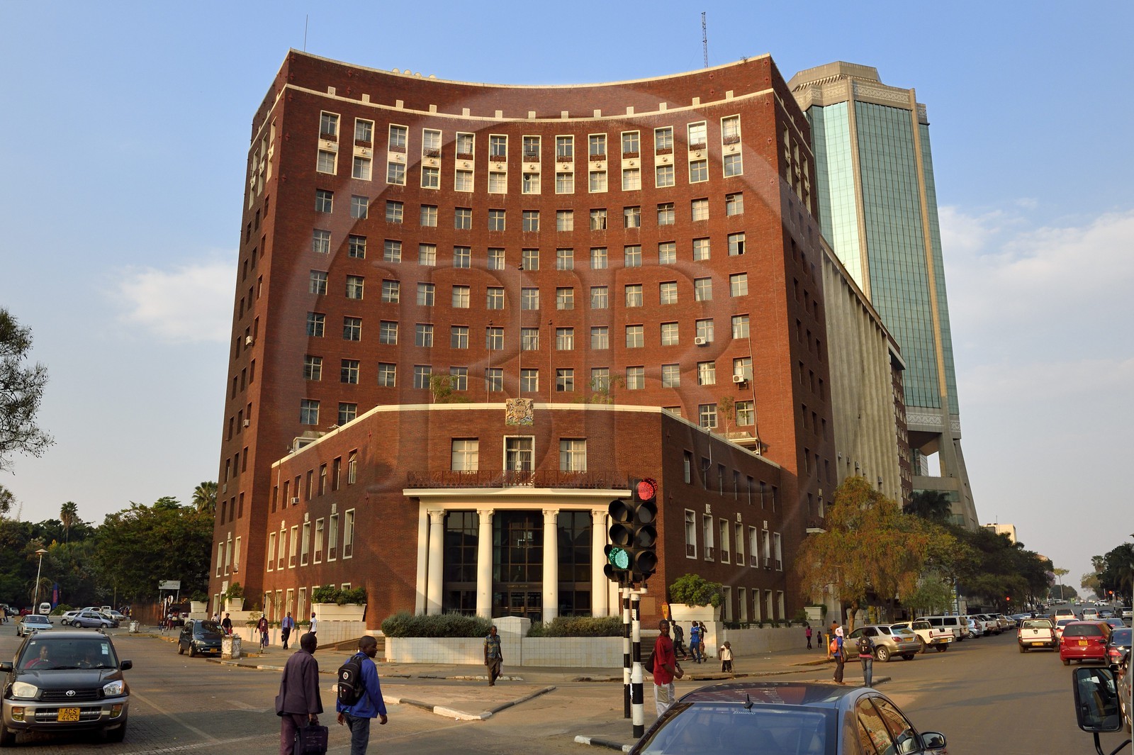 Zimbabwe, Harare, Samora Machel Avenue dans le centre ville, Charter House, siège social de la British South Africa Chartered Company