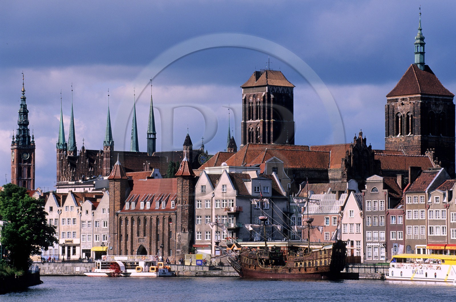 Pologne, Poméranie Orientale, Gdansk, la ville principale derrière le Long-Quai du vieux port