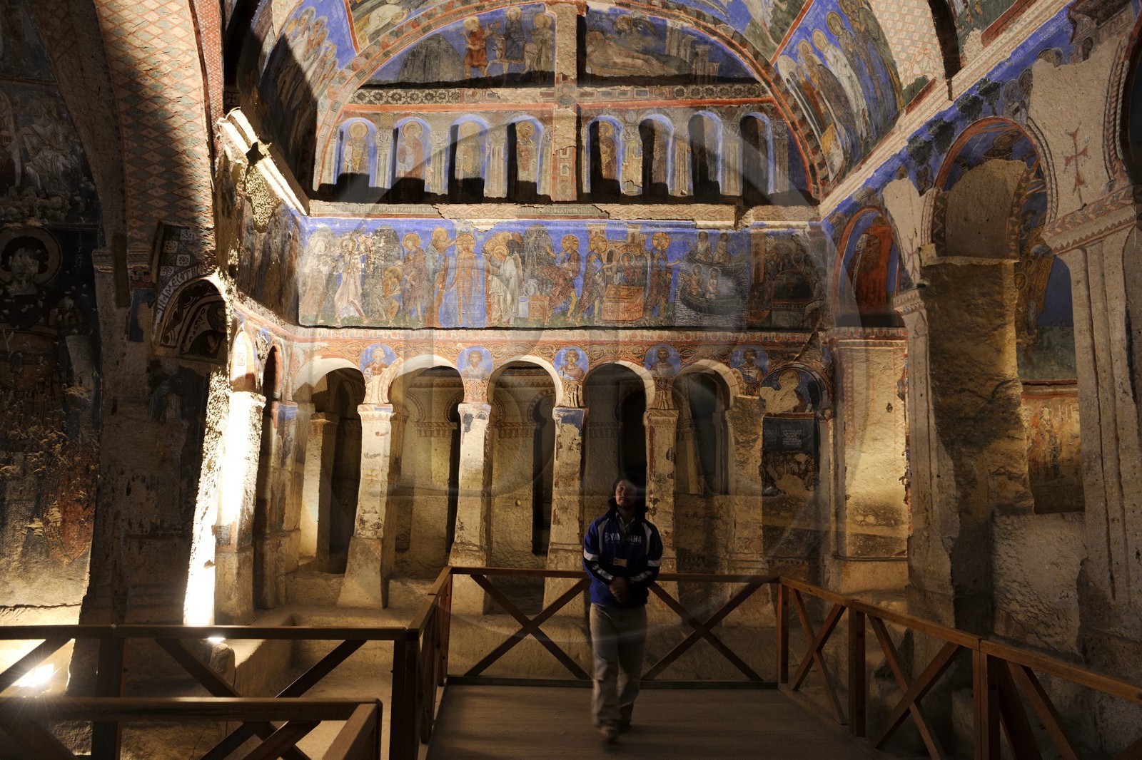 Turquie, Anatolie Centrale, province de Nevsehir, Cappadoce classée Patrimoine Mondial de l'UNESCO, Göreme, le musée en plein air, église  à la Boucle troglodytique (Tokali Kilise)