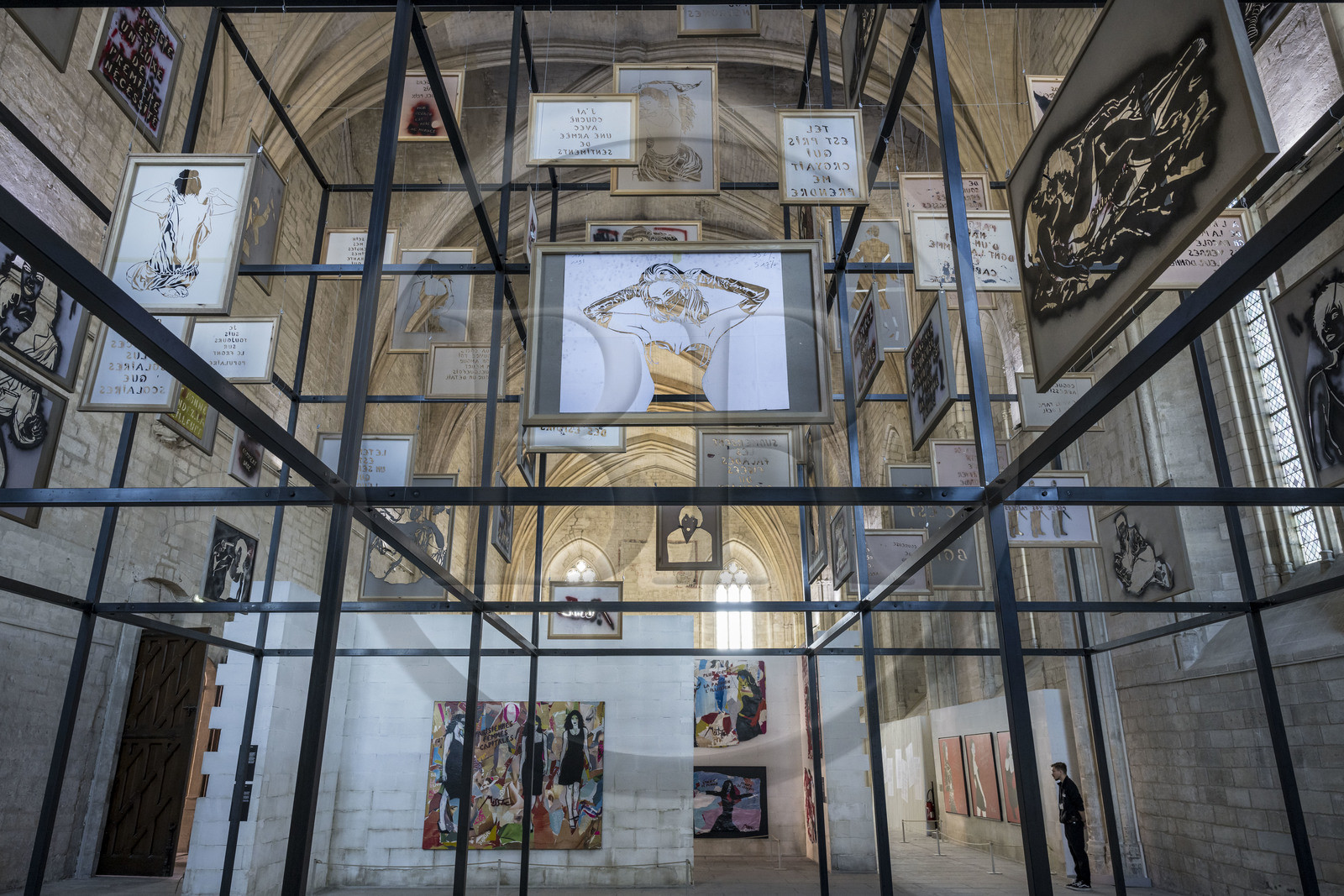 France, Vaucluse (84), Avignon, Palais des Papes classé Patrimoine mondial de l'UNESCO, la Grande Chapelle, exposition A la vie, à l’amor en 2024 de l'artiste de street art Miss.Tic connue pour ses œuvres au pochoir France, Vaucluse, Avignon, Palais des Papes (Palace of the Popes) listed as World heritage by UNESCO, the Great Chapel, exhibition A la vie, à l’amor in 2024 by street art artist Miss.Tic known for her stencil works