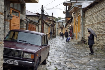 Azerbaïdjan, région de Ismailli, la rue principale de Lahij (Lahic)