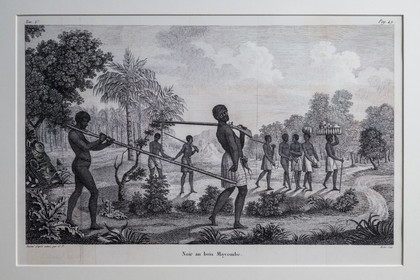 France, Loire-Atlantique (44), Nantes, quartier du Bouffay, le chateau des Ducs de Bretagne, Musée d'histoire de Nantes, salles consacrées à la traite négrière, gravure (1801) représentant un captif maintenu par un carcan autour du coup appelé Bois Mayombe