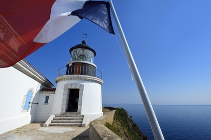 France, Var (83), Iles d'Hyères, Parc national de Port Cros, Ile du Levant, zone militaire, le phare du Titan au Cap du Pauvre Louis
