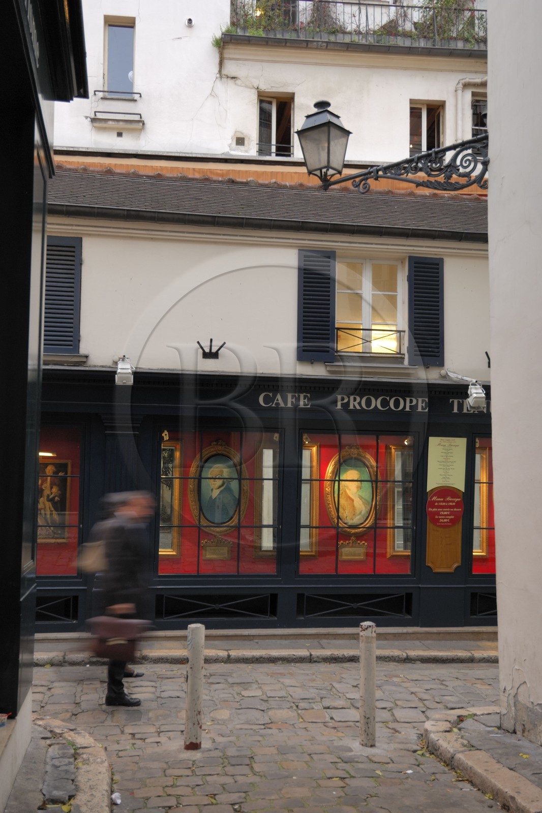 France, Paris (75), le restaurant Le Procope dans la cour du Commerce Saint André des Arts