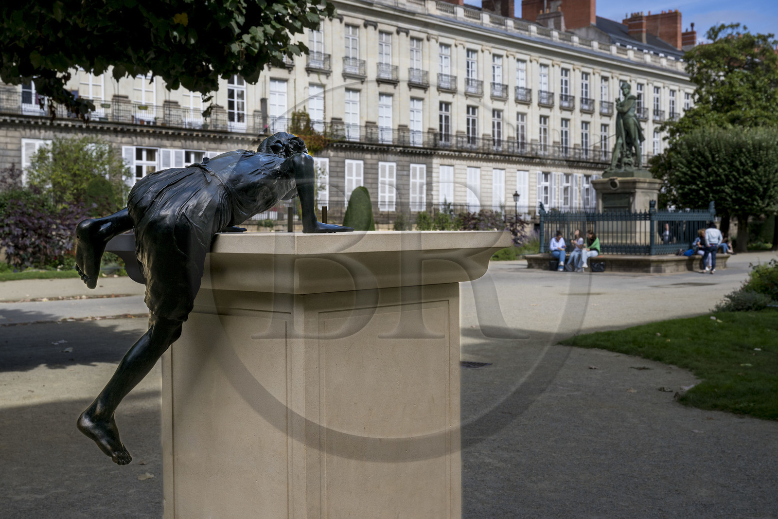 France, Loire-Atlantique (44), Nantes, quartier de Graslin, cours Cambronne, statue Eloge de la Transgression de l'artiste Philippe Ramette