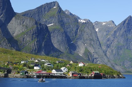 Norvège, Nordland, Iles Lofoten, Ile de Moskenes, le village de pêcheurs de Reine