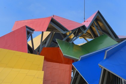 Panama, Panama City, le Musée de la biodiversité nommé Pont de la vie de Panama par l'architecte Frank Gehry