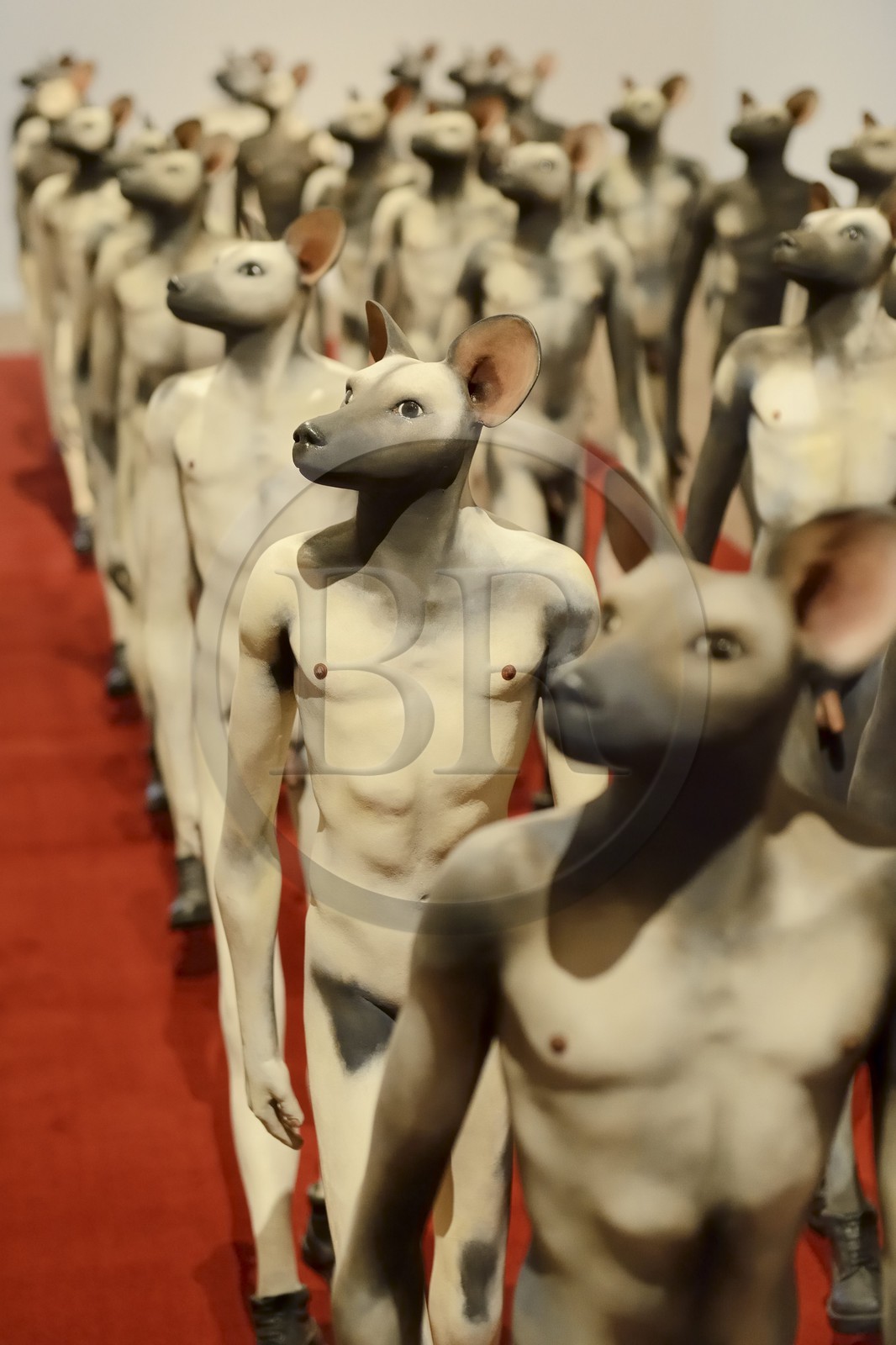 Afrique du Sud, province de Gauteng, Johannesburg, quartier de Braamfontein, galerie d'art contemporain Stevenson, Infanterie avec bête (Infantry with beast) (2008-10) oeuvre de l'artiste sud-africain Jane Alexander Afrique du Sud, province de Gauteng, Johannesburg, quartier de Braamfontein, galerie d'art contemporain Stevenson, Infanterie avec bête (Infantry with beast) (2008-10) oeuvre de l'artiste sud-africain Jane Alexander