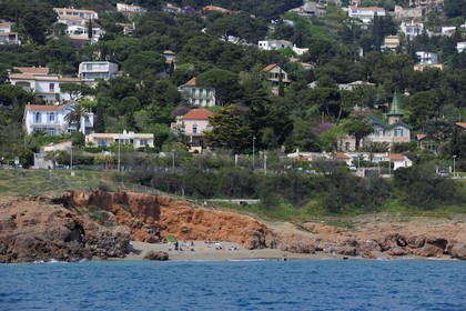 France, Hérault (34), Sète, petite plage dans la Crique de la Nau