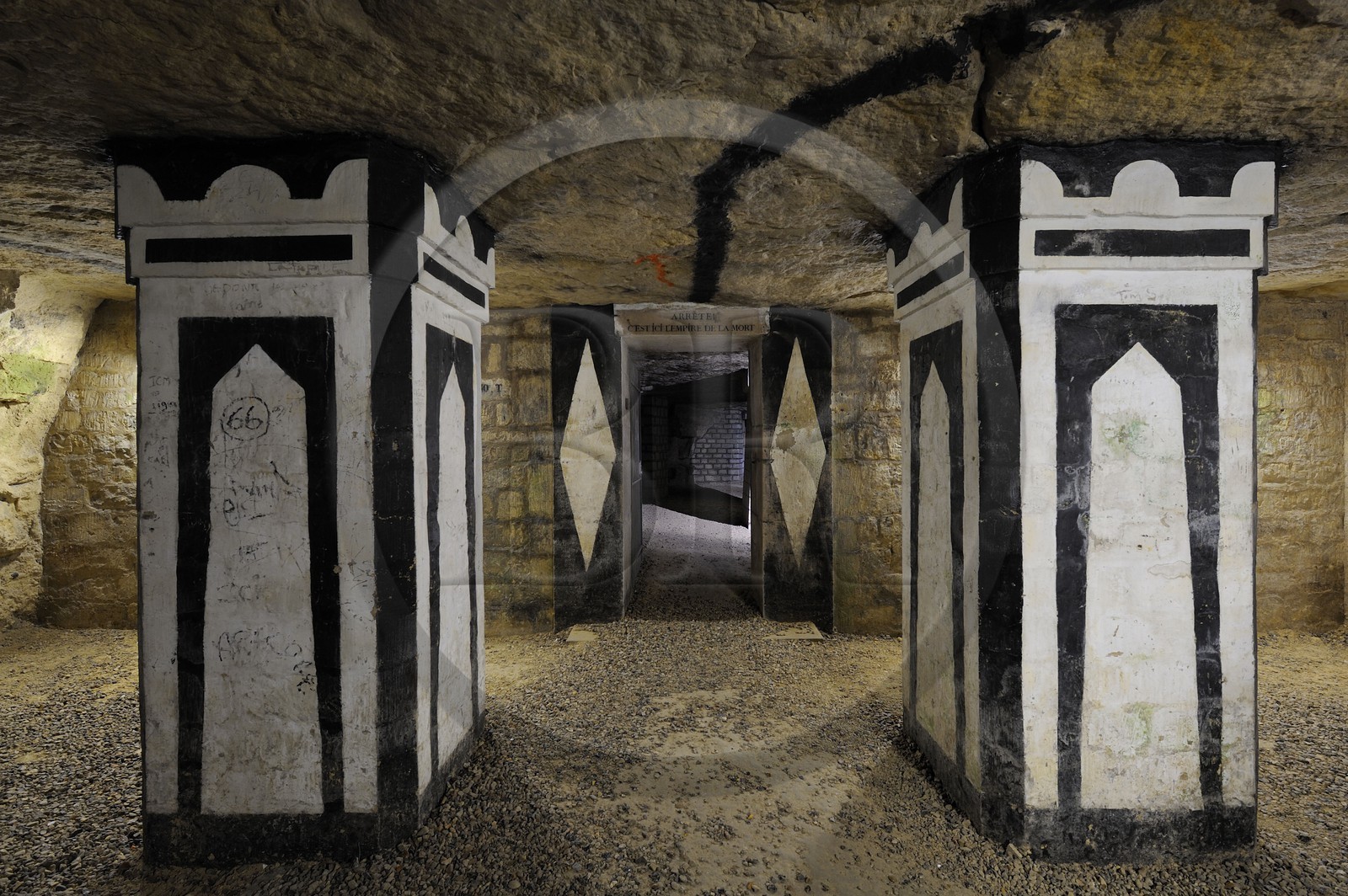 France, Paris (75), les catacombes, entrée de l'ossuaire