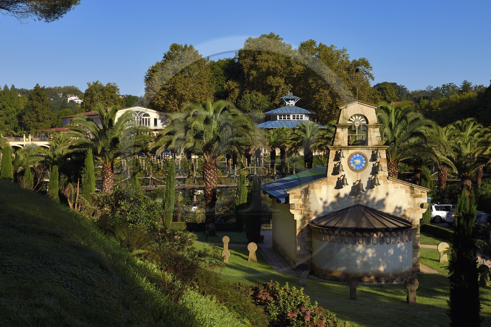 France, Pyrénées-Atlantiques (64), Pays-Basque, Cambo-les-Bains, chapelle de l'établissement thermal
