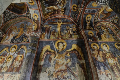 Turquie, Anatolie Centrale, province de Nevsehir, Cappadoce classée Patrimoine Mondial de l'UNESCO, Göreme, le musée en plein air, église  Sombre troglodytique (Karanlik Kilise)