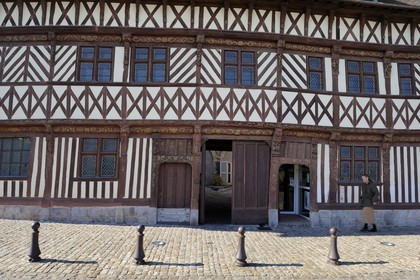 France, Seine-Maritime (76) Saint-Valery-en-Caux, la maison à colombage dite Henri IV (1540) appelée aussi maison Ladiré