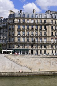 France, Paris (75), île Saint Louis, immeuble du quai d'Orléans