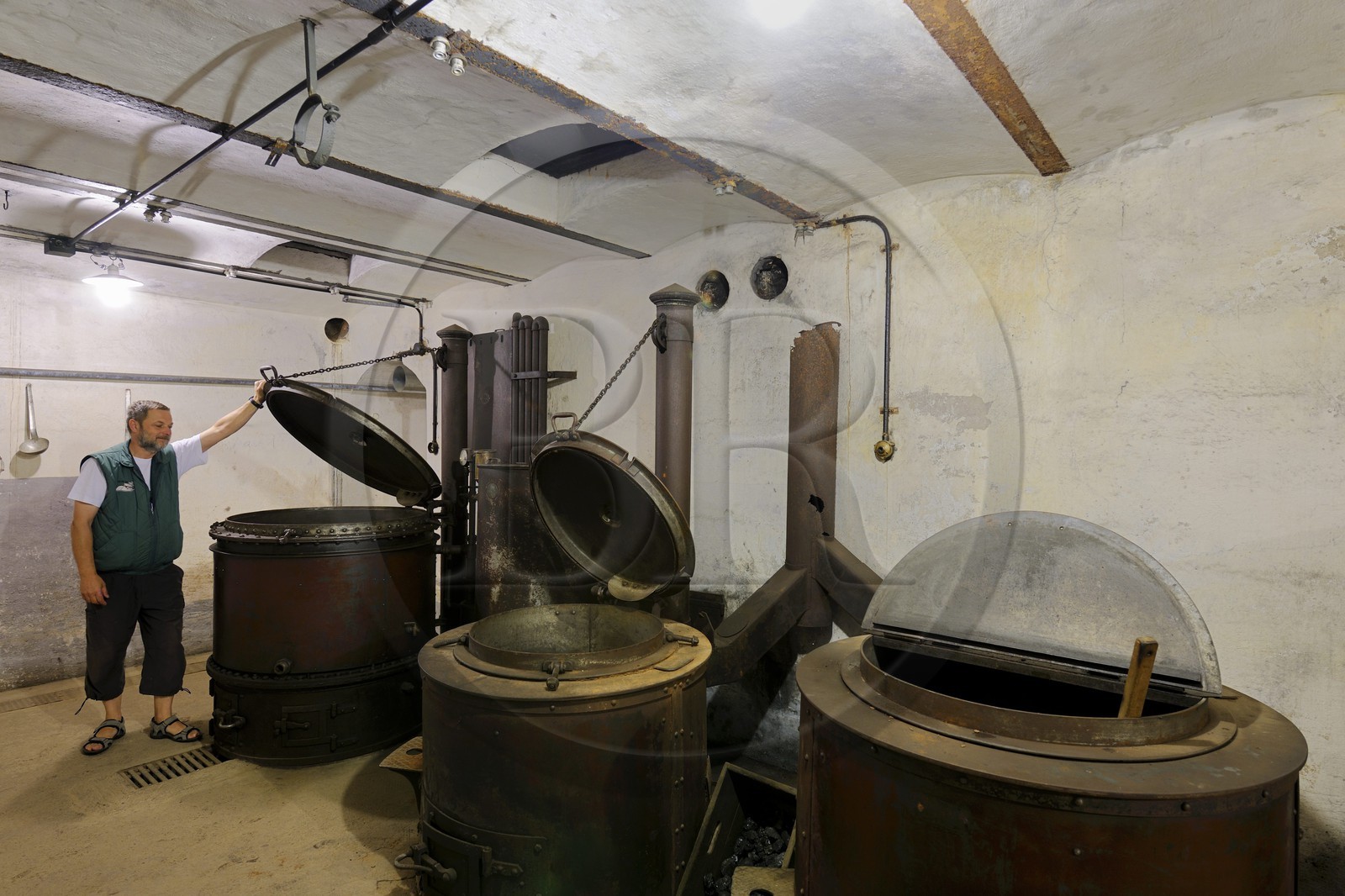 France, Bas-Rhin (67), le Fort de Mutzig,  cuisine d'un des abris d'infanterie dans la Feste France, Bas-Rhin (67), le Fort de Mutzig,  cuisine d'un des abris d'infanterie dans la Feste