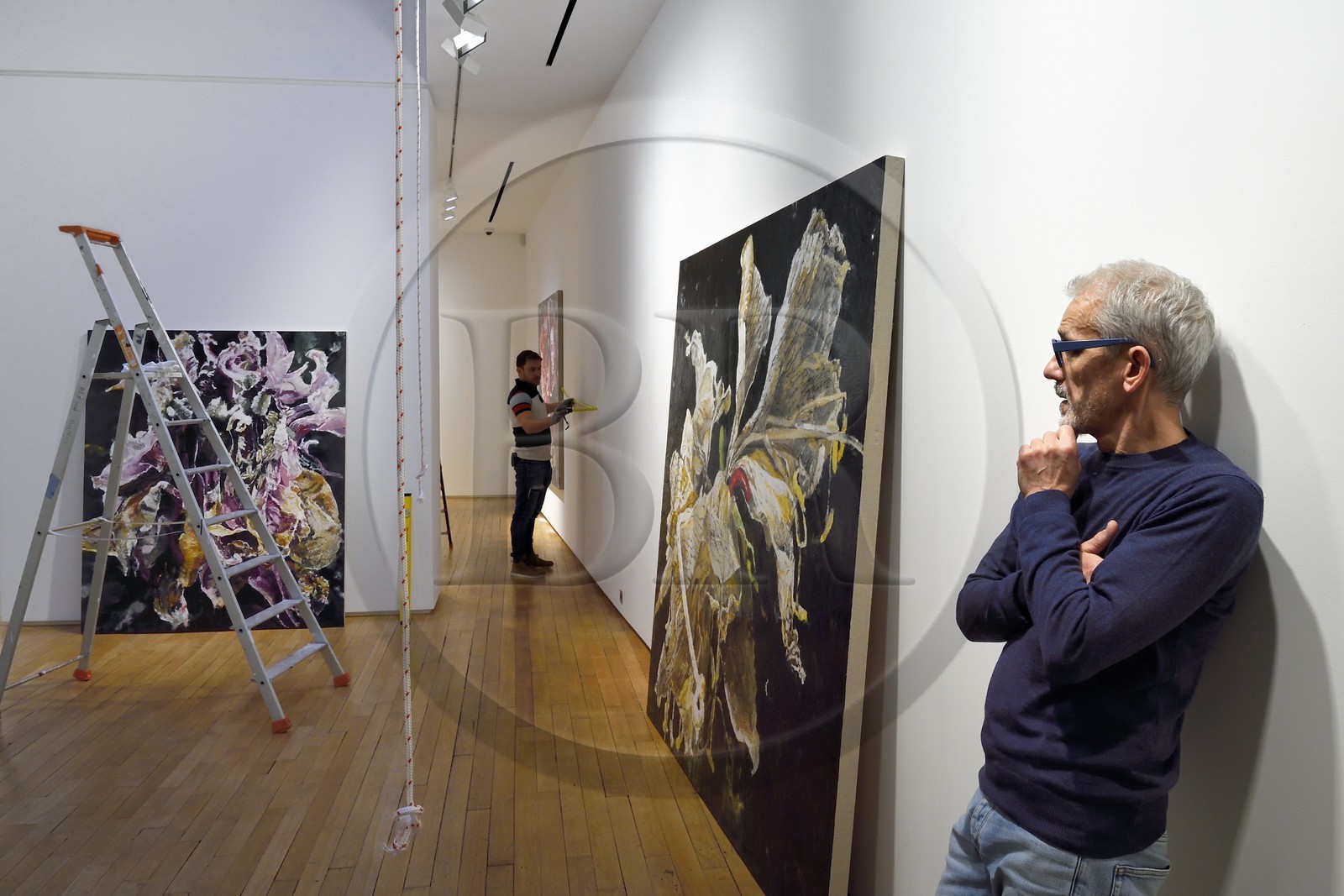 France, Paris (75), l'artiste peintre Philippe Cognée préparant son exposition à la galerie Templon