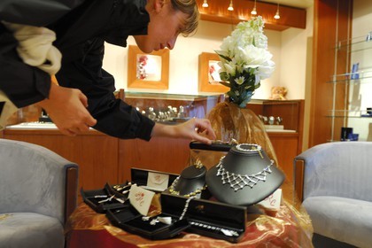 Italie, croisière à bord du Silvershadow de la compagnie Silversea, boutique de luxe