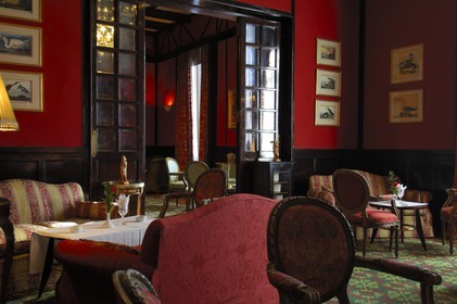 Egypt, Upper Egypt, Nile Valley, Luxor, the Old Winter Palace hotel bar