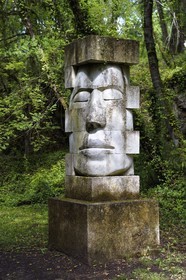 France, Charente-Maritime, Saintonge, Crazannes, La Pierre de Crazannes, sculpture