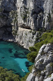 France, Bouches du Rhone, Marseille, National Park of the Calanques, rowing in the Calanque En Vau (cove) (request for authorization necessary before publication)
