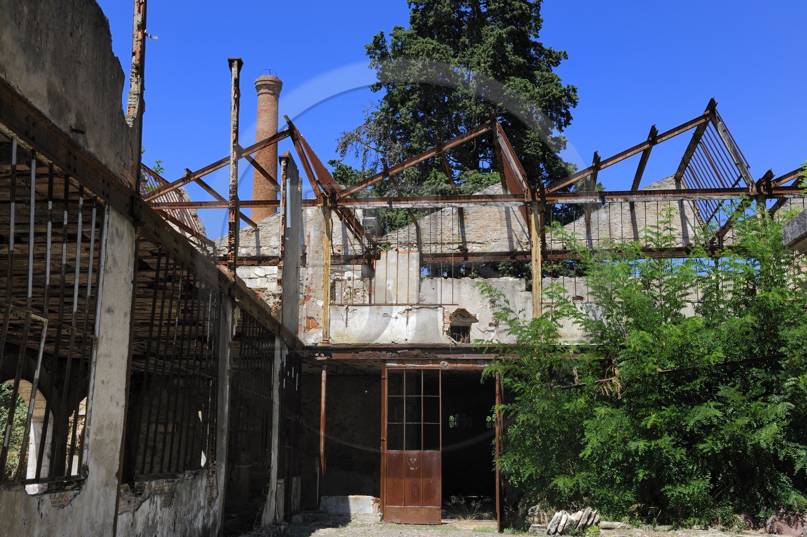France, Hérault (34), Villeneuvette, ancienne manufacture royale, les ruines de l'usine