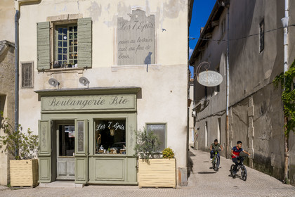 France, Bouches-du-Rhône (13), Tarascon, boulangerie Bio dans les rues de la vieille ville