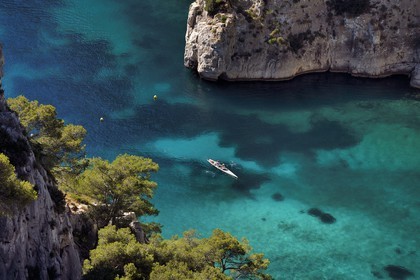 France, Bouches-du-Rhône (13), Marseille, Parc national des Calanques, aviron dans la Calanque d'En-Vau (demande d'autorisation nécessaire avant publication)