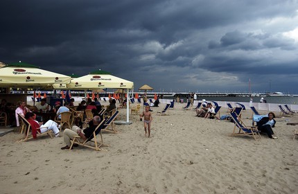 Pologne, Gdansk, grand jetée et plage de la ville balnéaire de Sopot