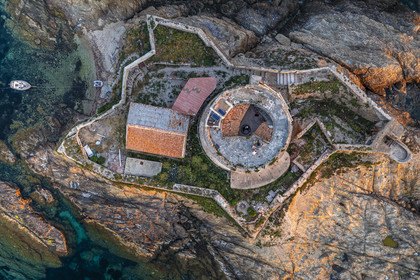 France, Var (83), Iles d'Hyères, parc national de Port Cros, Ile de Porquerolles, Fort du Petit Langoustier datant du XVIIème siècle sur son ilot (vue aérienne)