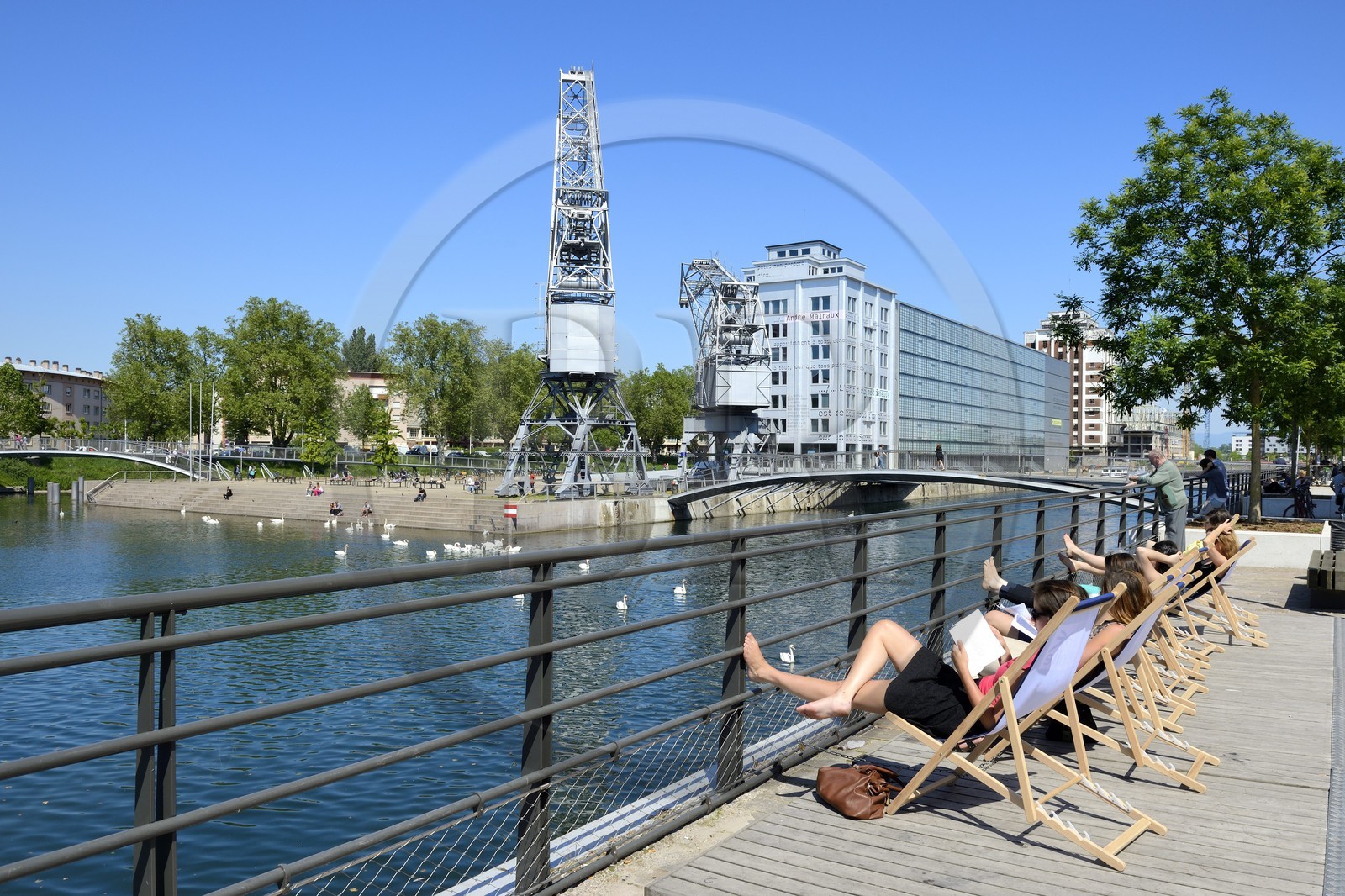 France, Bas-Rhin (67), aménagement du port du Rhin et reconversion du môle du Bassin d’Austerlitz, la médiathèque André Malraux