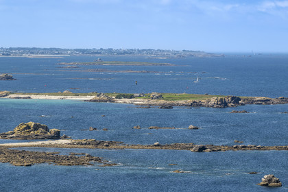 France, Finistère (29), Pays des Abers, iles dans l'estuaire de l'Aber Wrac'h vu depuis l'Ile Vierge