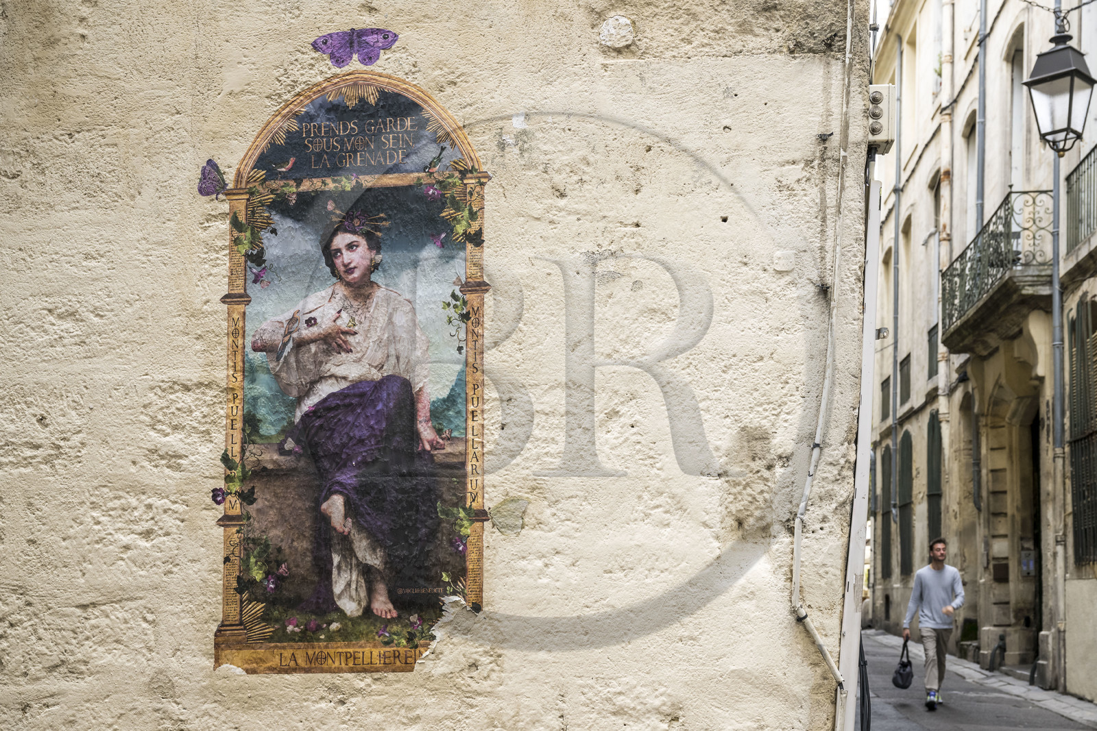 France, Hérault (34), Montpellier, centre historique appelé l’Ecusson, street art signé Voglio Bene alias Bénédicte Piccollillo rue de la Carbonnerie