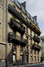 France, Paris (75), immeuble haussmannien de deuxième classe au n° 56 rue de Lisbonne