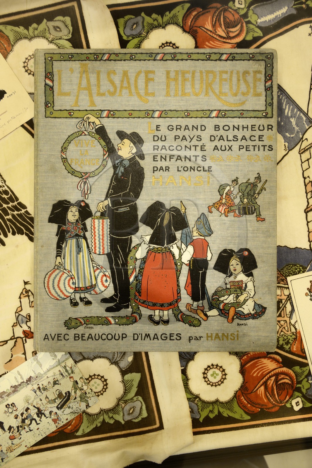 France, Haut-Rhin (68), Riquewihr, labellisé Les Plus Beaux Villages de France, le Musée Hansi, oeuvres du célèbre imagier populaire alsacien  Jean- Jacques Waltz dit Hansi (1873-1951)