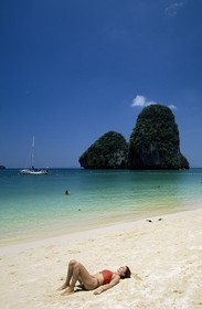 Thailand, Krabi Province, Hat Tham Phra Beach