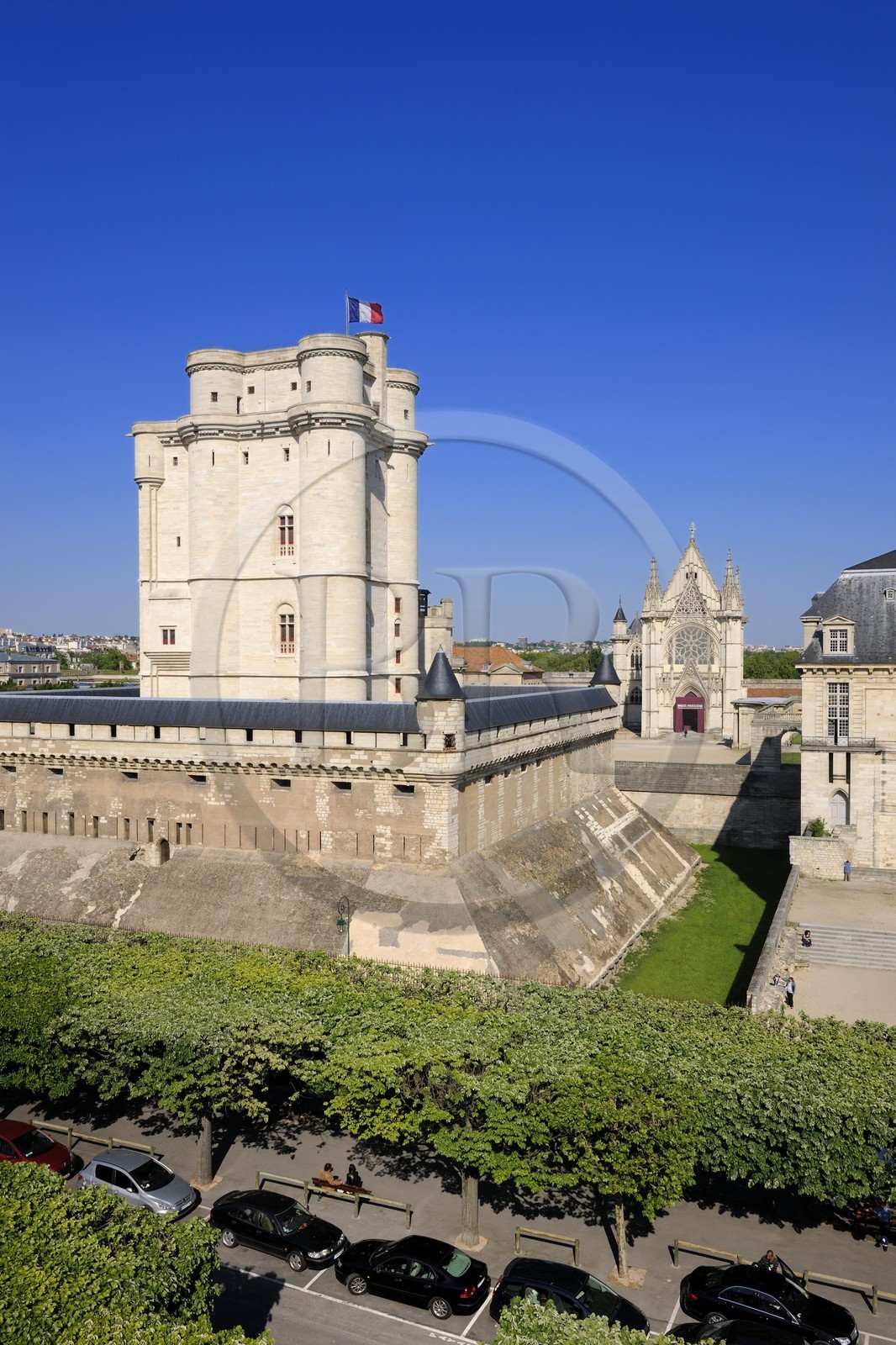 France, Val-de-Marne (94), Vincennes, le château de Vincennes, le donjon et la Sainte Chapelle