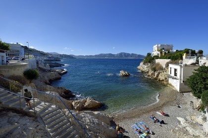 France, Bouches-du-Rhône (13), Marseille, quartier d'Endoume, Malmousque, Anse de Maldormé dominé par la Villa Petite Ourse