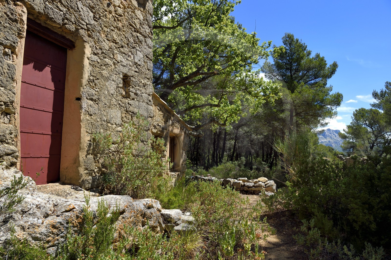 France, Bouches-du-Rhône (13), Aix en Provence, carrières de Bibémus, la cabanon de Paul Cézanne