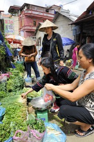 Vietnam, province de Lao Cai, marché de Sapa, la minorité Hmong Noir