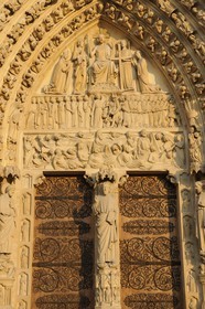 France, Paris (75), Ile de la Cité, cathédrale Notre-Dame de Paris, la façade occidentale, portail du Jugement Dernier avec le Christ au trumeau central