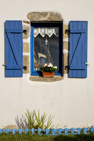 France, Finistère (29), Mer d'Iroise, Ile d'Ouessant, maison traditionnelle en pierre à kerandraon sur la cote Sud