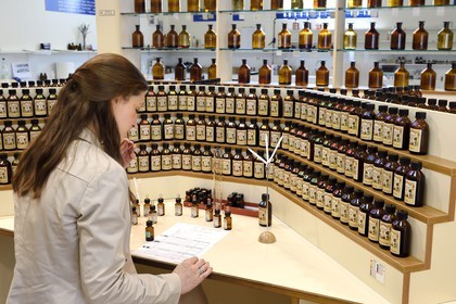 France, Alpes-Maritimes, Grasse, Studio des Fragrances Galimard, perfume organ, perfume creation by a nose (expert on creating perfume compositions)