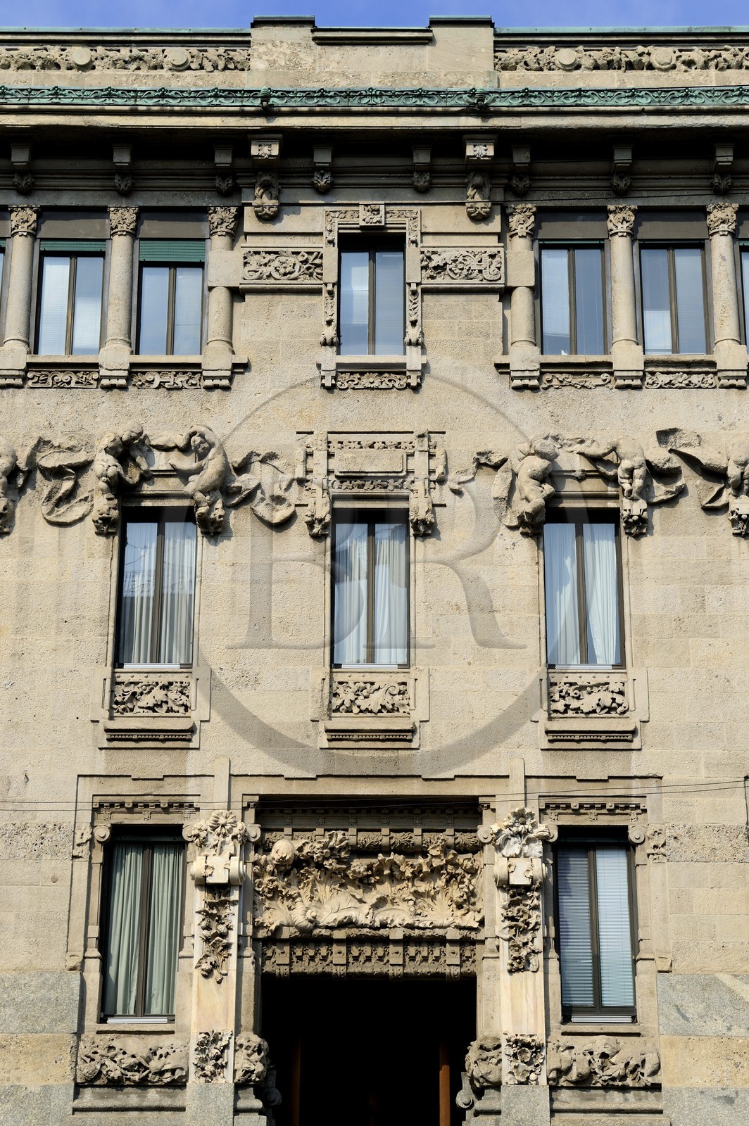 Italie, Lombardie, Milan, Palazzo Castiglioni (1901-1903) est un palais de style Art Nouveau conçus par Giuseppe Sommaruga