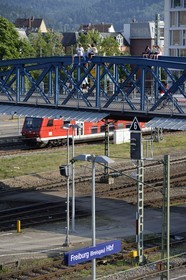 Germany, Baden-Wurttemberg, Freiburg im Breisgau, Central Station, the blue bridge (wiwili-bridge) above the railway track