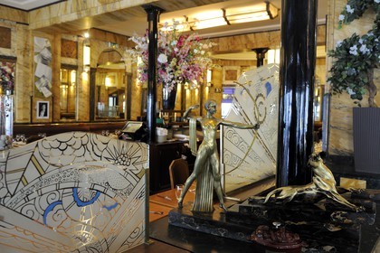 France, Paris (75), restaurant Art deco le Vaudeville rue Vivienne