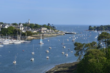 France, Finistère (29), Bénodet et mouillage sur l'estuaire de l'Odet